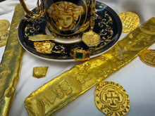 Load image into Gallery viewer, 1715 FLEET SHIPWRECK EMERALD &amp; AMETHYST RING PIRATE GOLD COINS TREASURE JEWELRY