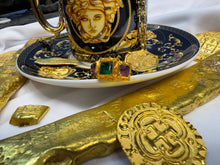 Load image into Gallery viewer, 1715 FLEET SHIPWRECK EMERALD &amp; AMETHYST RING PIRATE GOLD COINS TREASURE JEWELRY