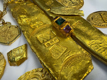 Load image into Gallery viewer, 1715 FLEET SHIPWRECK EMERALD &amp; AMETHYST RING PIRATE GOLD COINS TREASURE JEWELRY