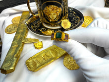 Load image into Gallery viewer, 1715 FLEET SHIPWRECK EMERALD &amp; AMETHYST RING PIRATE GOLD COINS TREASURE JEWELRY