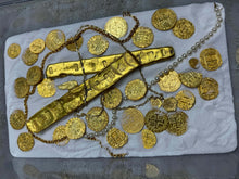 Load image into Gallery viewer, GOLD BAR ATOCHA 1622 SHIPWRECK SARGOSA MEL FISHER COA PIRATE GOLD COINS 28OZ