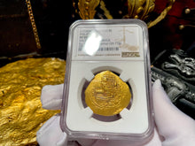 Load image into Gallery viewer, MEL FISHER COA MEXICO 1714 1715 FLEET SHIPWRECK 8 ESCUDOS NGC XF PIRATE GOLD