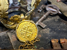 Load image into Gallery viewer, PERU 8 ESCUDOS 1712 PIRATE GOLD COIN 1715 FLEET REASURE JEWELRY NECKLACE PENDANT