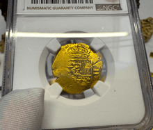 Load image into Gallery viewer, SPAIN 2 ESCUDOS 1598-1665 PHILIP III/ PHILIP IV NGC53 PIRATE GOLD COINS TREASURE