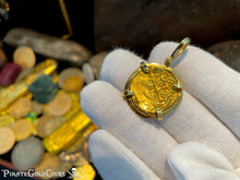 Load image into Gallery viewer, Colombia 2 Escudos 1711 &quot;1715 Fleet Shipwreck&quot; 14kt Bezel