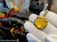 Load image into Gallery viewer, Colombia 2 Escudos 1711 &quot;1715 Fleet Shipwreck&quot; 14kt Bezel